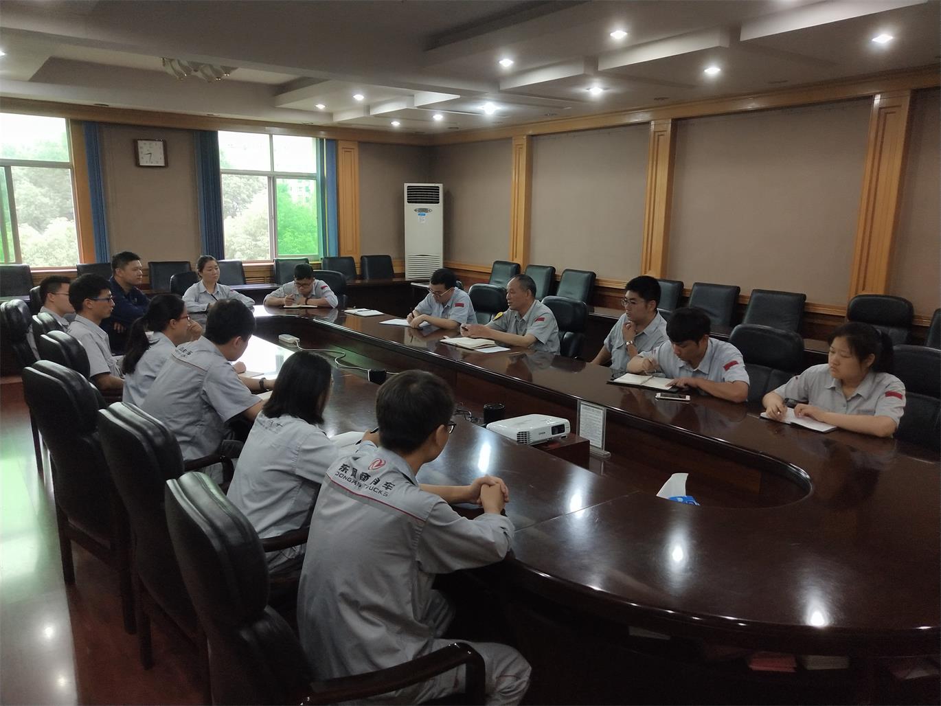 青年座談交流會(huì).jpg 青年座談交流會(huì).jpg